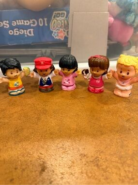 Little People figures